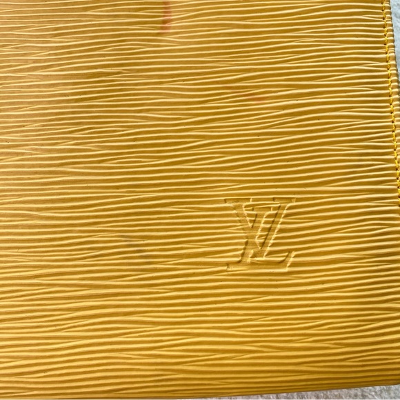 Vintage Louis Vuitton Yellow Epi Leather Pochette Clutch Bag - Picture 3 of 15